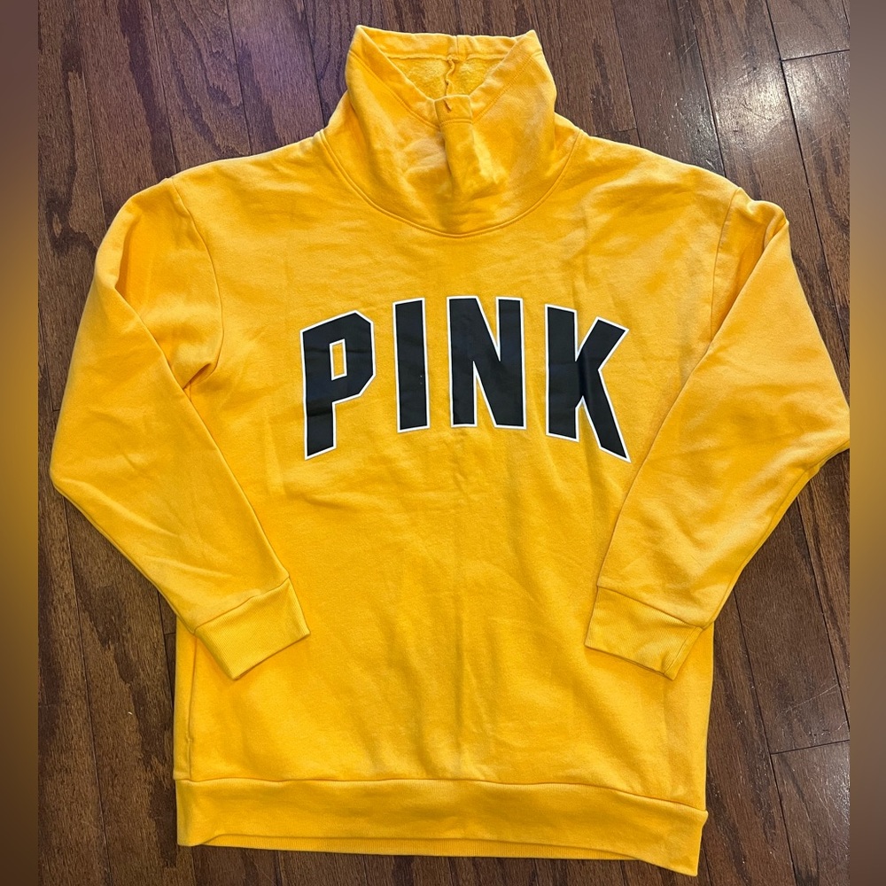 Women's PINK sweatshirt